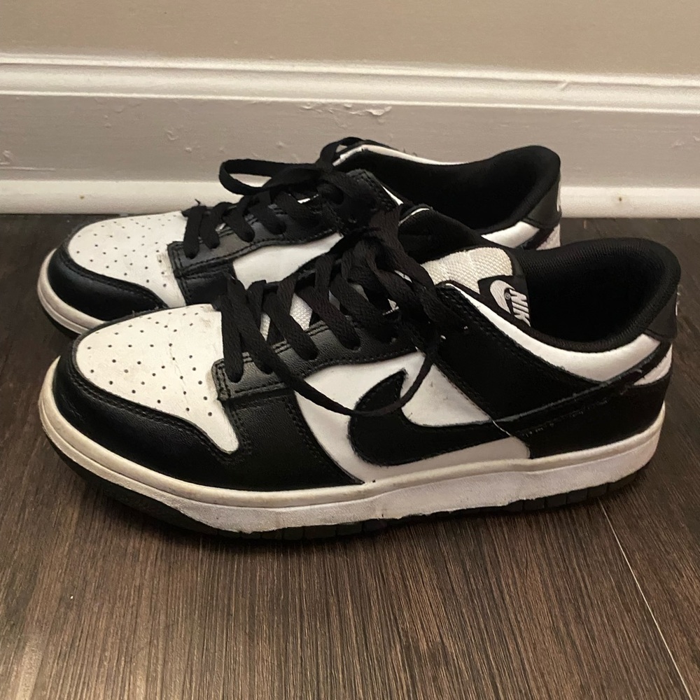 Nike Panda Dunks